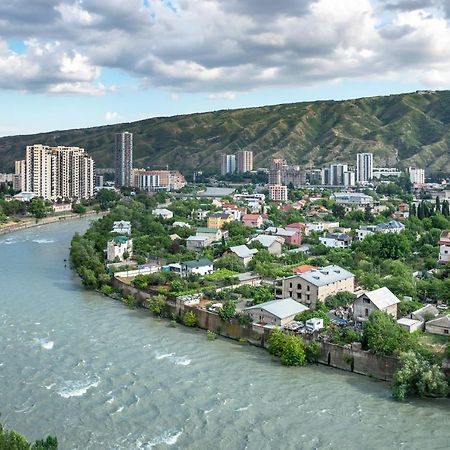 Royal Tulip Hotel & Casino, 트빌리시 외부 사진 The Rioni River in Vladikavkaz